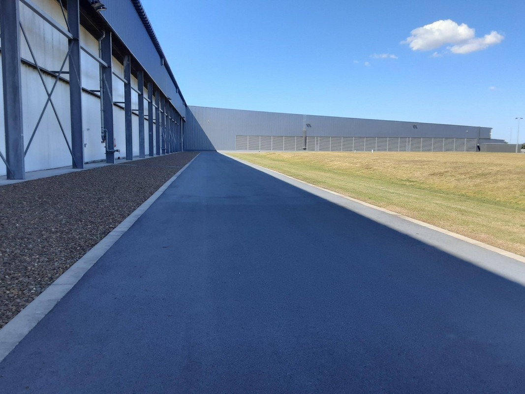 Commercial warehouse grounds maintained