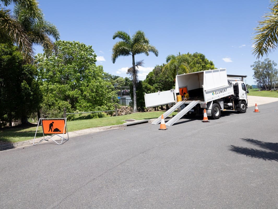 Element Queensland tipper truck with ramps deployed